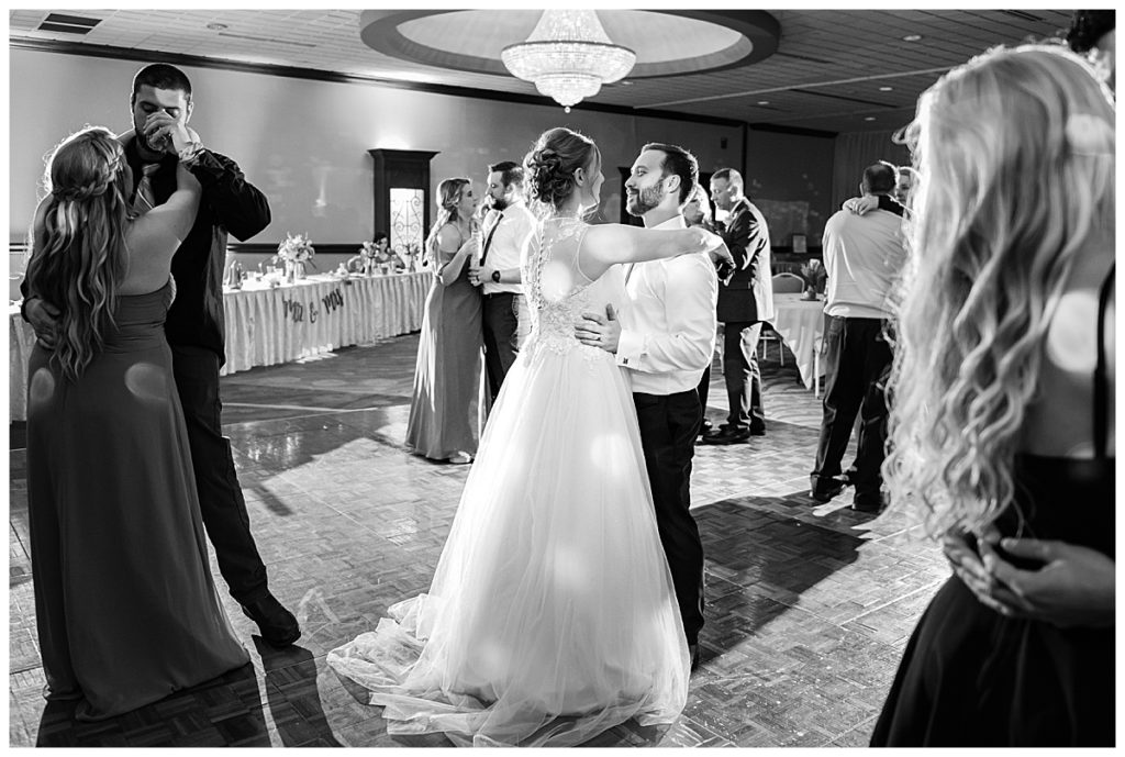 Ohio Wedding, Ohio Wedding Venue, Best Wedding Photographer, Reception at LaMalfa, reception photos, wedding photography, Cleveland wedding venue, fall wedding ohio