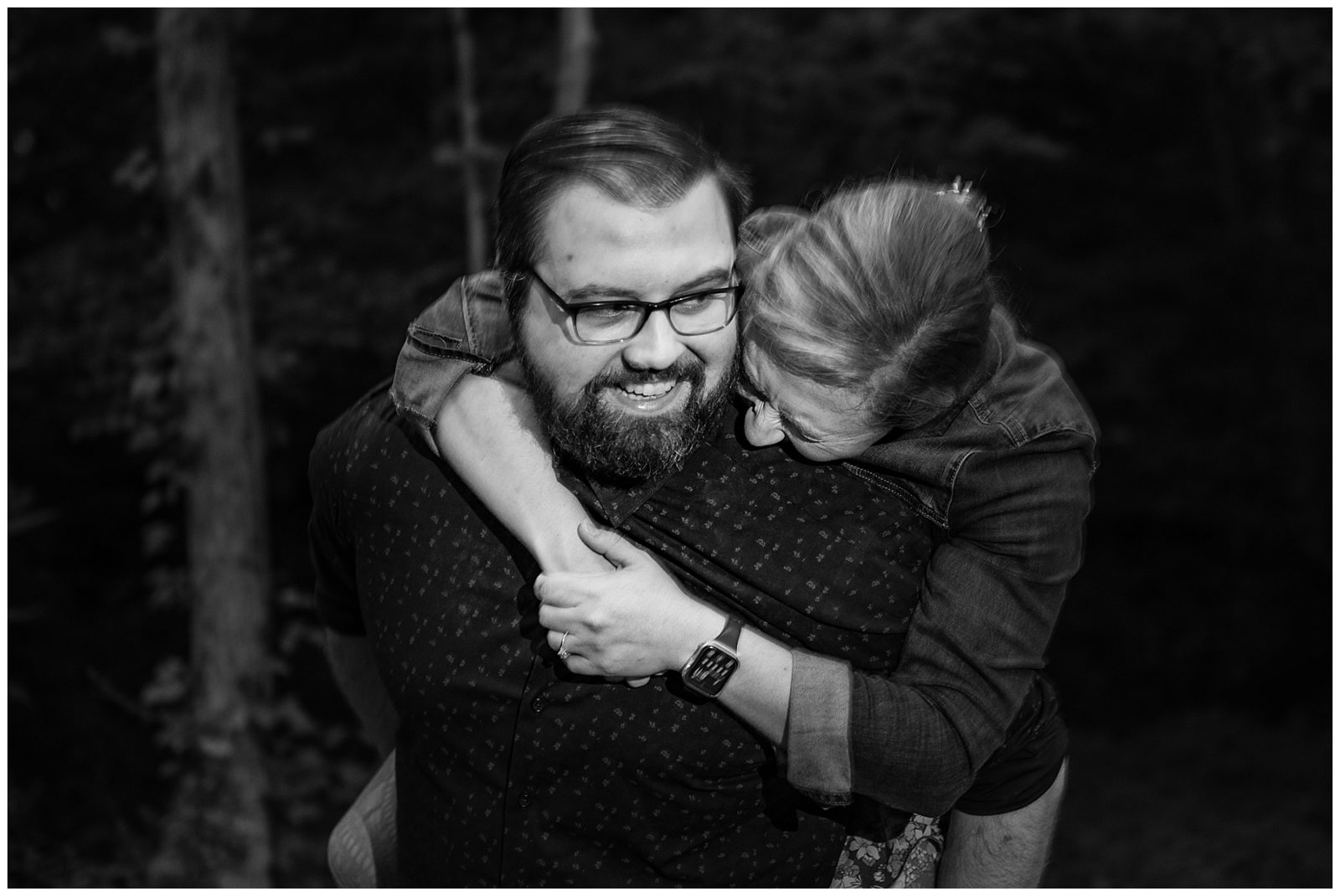 An August Ohio Engagement Session, piggy back ride, snuggle up, candids for engagement session